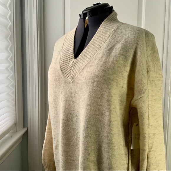 Time and Tru V Neck Tunic Sweater NWT - Picture 6 of 11